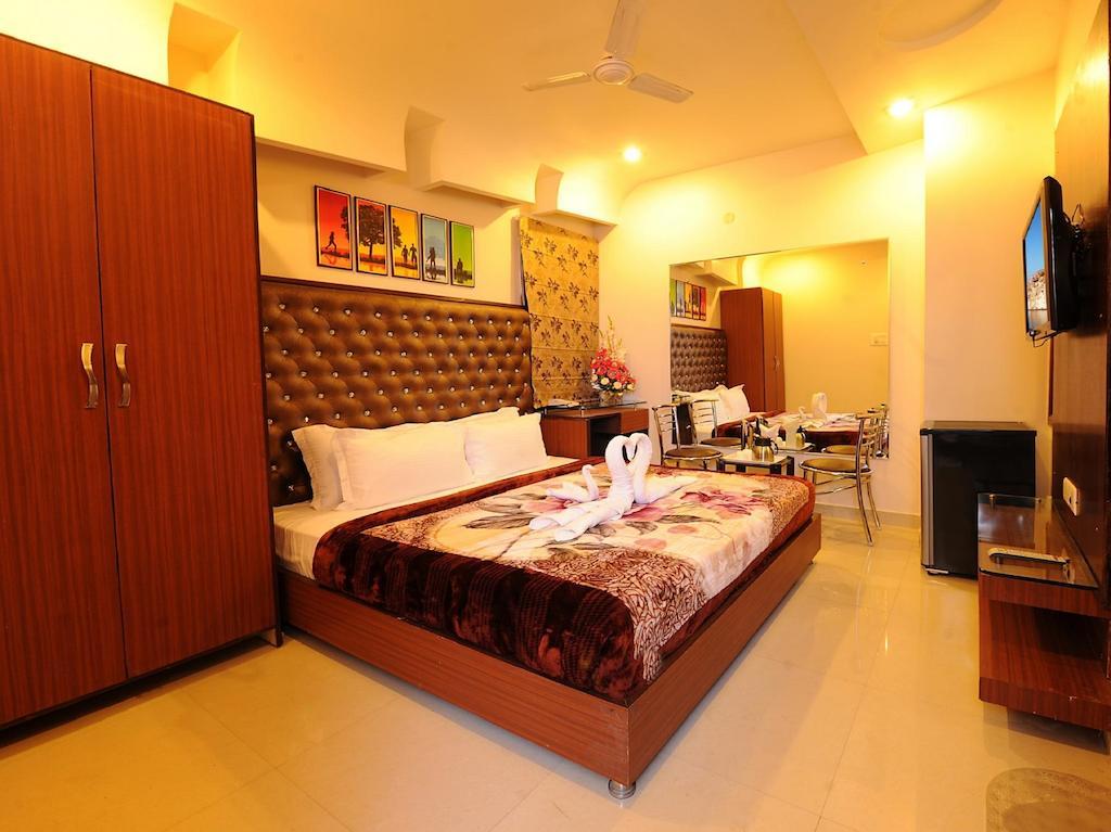 Hotel Pearl Inn & Suites Amritsar Pokoj fotografie
