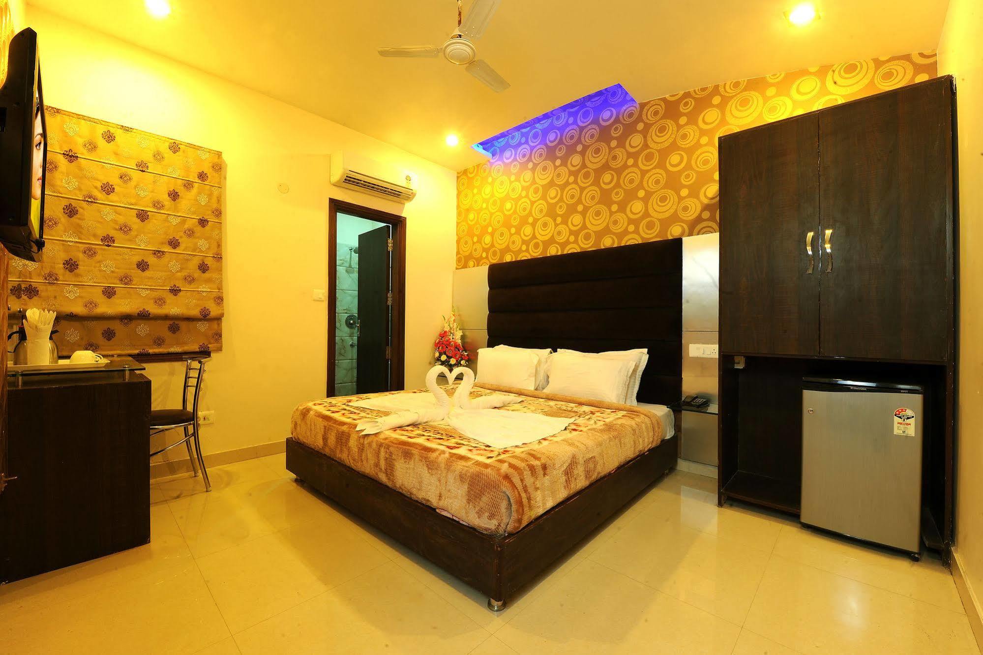 Hotel Pearl Inn & Suites Amritsar Exteriér fotografie